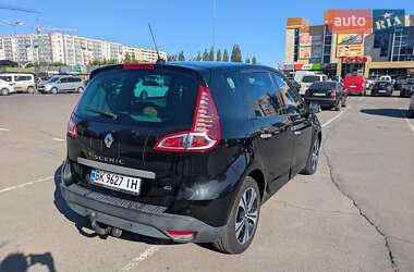 Минивэн Renault Scenic 2011 в 