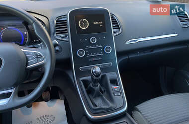 Минивэн Renault Scenic 2019 в 