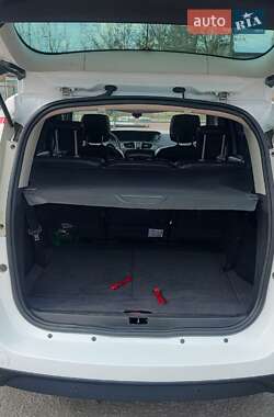 Минивэн Renault Scenic 2015 в 
