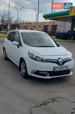 Минивэн Renault Scenic 2015 в 