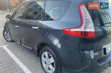 Мінівен Renault Scenic 2011 в 