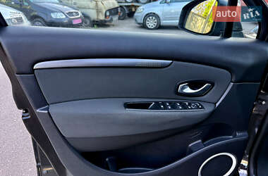 Минивэн Renault Scenic 2010 в 