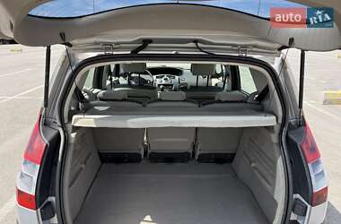 Минивэн Renault Scenic 2005 в 