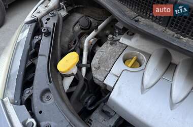 Минивэн Renault Scenic 2005 в 