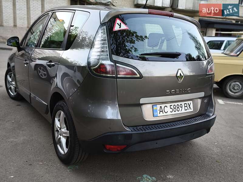 Минивэн Renault Scenic 2014 в Луцке