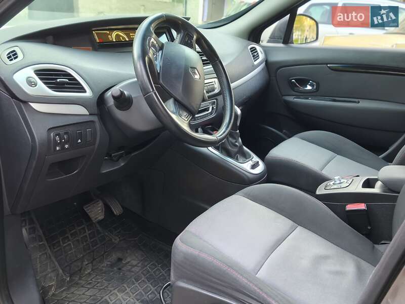 Минивэн Renault Scenic 2014 в Луцке