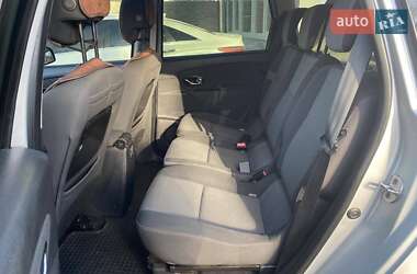 Минивэн Renault Scenic 2014 в 