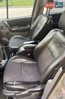 Минивэн Renault Scenic 2005 в 