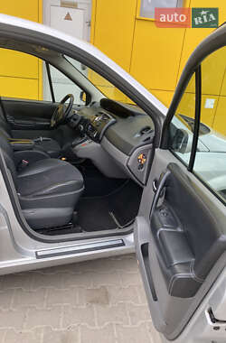 Минивэн Renault Scenic 2005 в 