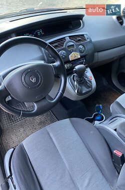 Минивэн Renault Scenic 2004 в 
