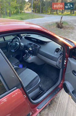 Минивэн Renault Scenic 2004 в 