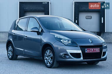 Мінівен Renault Scenic 2011 в 