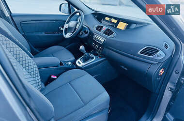Мінівен Renault Scenic 2011 в 
