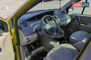 Минивэн Renault Scenic 2004 в 