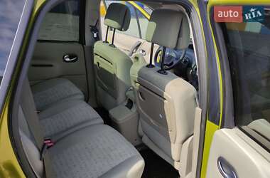 Минивэн Renault Scenic 2004 в 