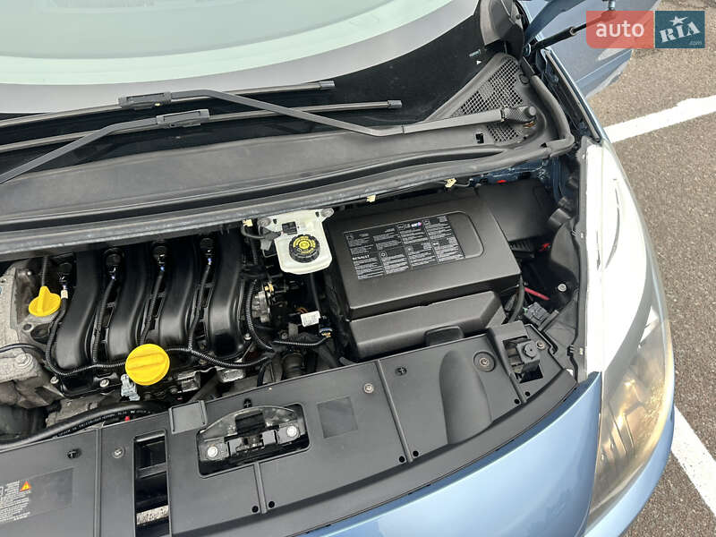 Мінівен Renault Scenic 2009 в Житомирі
