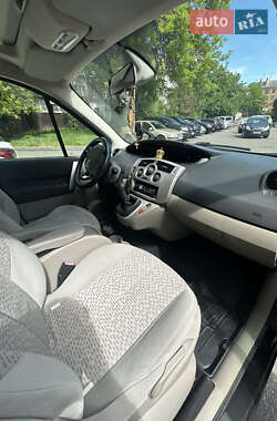 Минивэн Renault Scenic 2006 в 