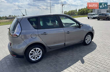 Мінівен Renault Scenic 2015 в 