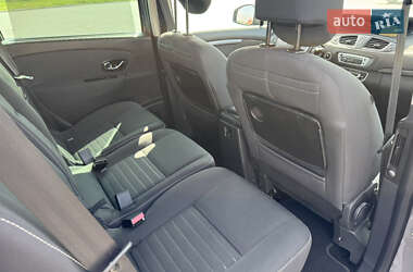 Мінівен Renault Scenic 2015 в 
