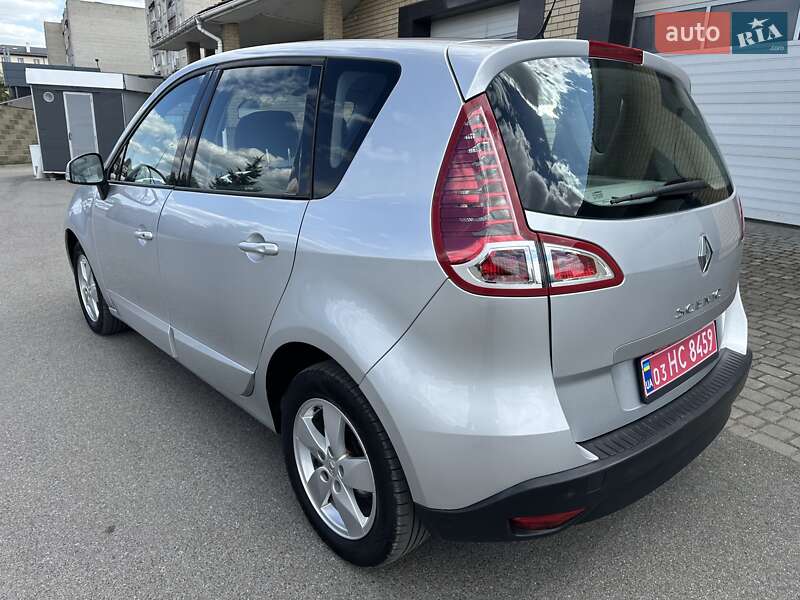 Минивэн Renault Scenic 2010 в Луцке