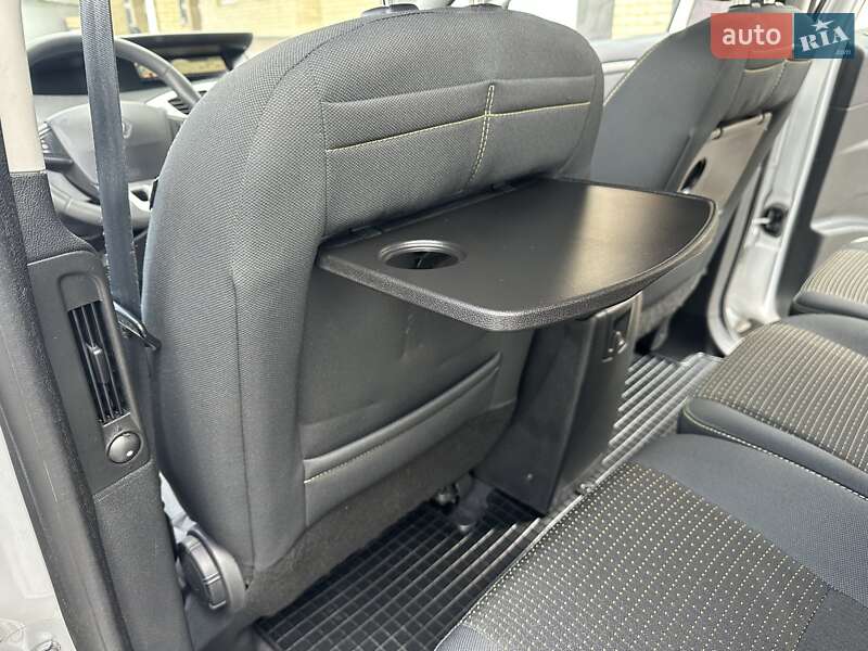 Минивэн Renault Scenic 2010 в Луцке