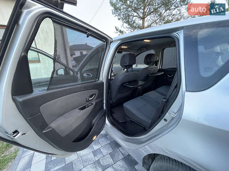 Минивэн Renault Scenic 2010 в Ровно