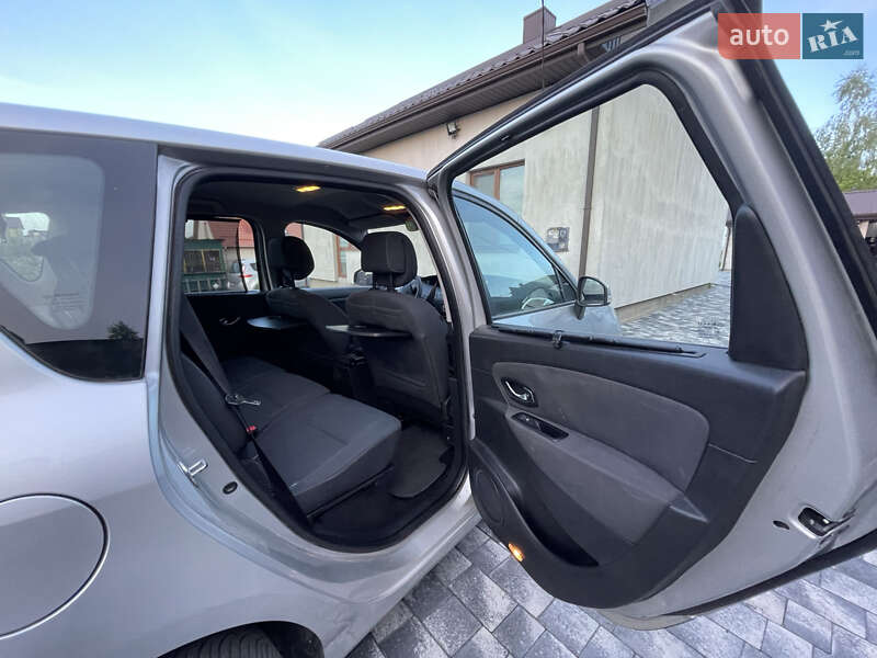Минивэн Renault Scenic 2010 в Ровно