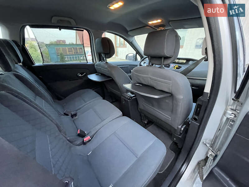 Минивэн Renault Scenic 2010 в Ровно