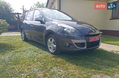 Минивэн Renault Scenic 2010 в 
