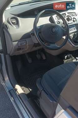 Минивэн Renault Scenic 2005 в 