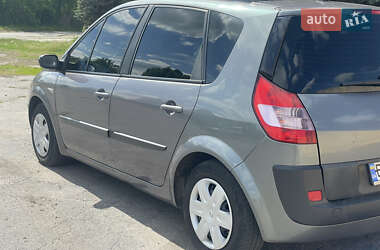 Минивэн Renault Scenic 2005 в 