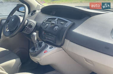 Минивэн Renault Scenic 2005 в 