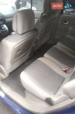 Минивэн Renault Scenic 2005 в 