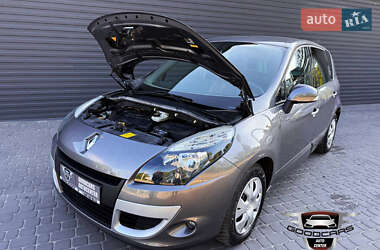 Минивэн Renault Scenic 2010 в 