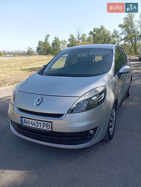 Минивэн Renault Scenic 2012 в Днепре