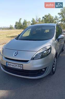 Мінівен Renault Scenic 2012 в 
