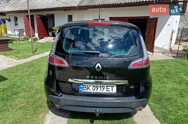 Минивэн Renault Scenic 2013 в 