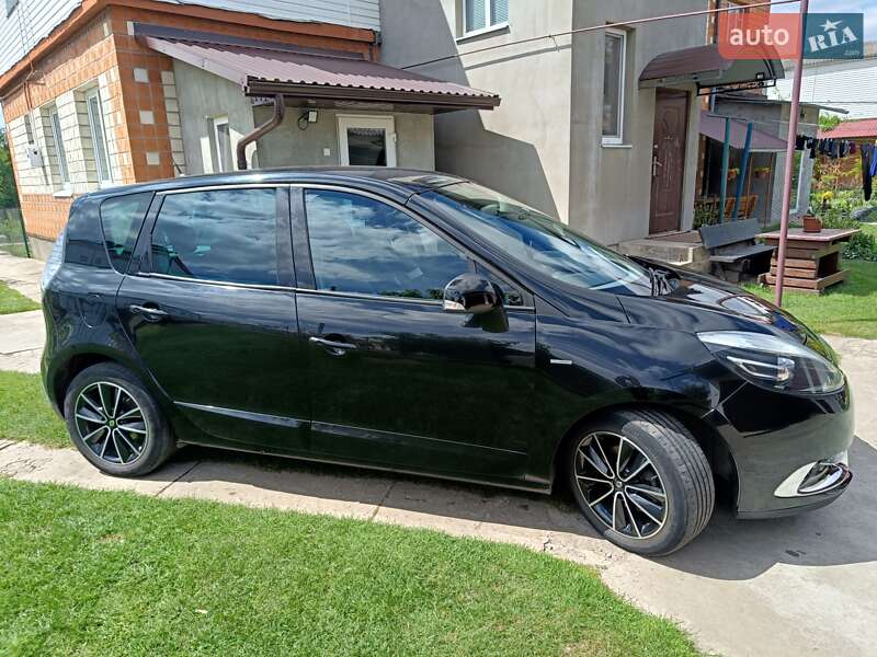 Минивэн Renault Scenic 2013 в Березному