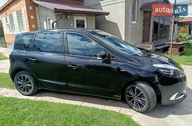 Минивэн Renault Scenic 2013 в 