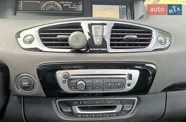 Минивэн Renault Scenic 2013 в 