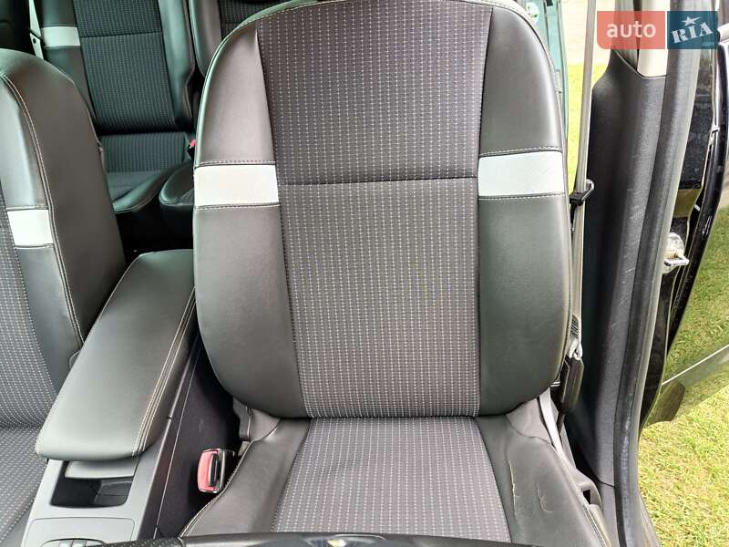 Минивэн Renault Scenic 2013 в Березному