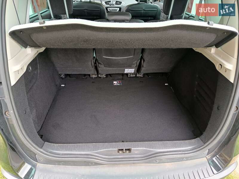 Минивэн Renault Scenic 2013 в Березному