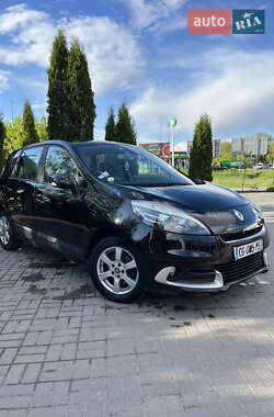 Минивэн Renault Scenic 2012 в 