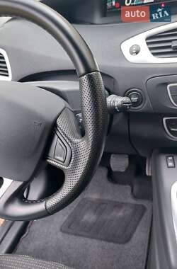 Мінівен Renault Scenic 2010 в 