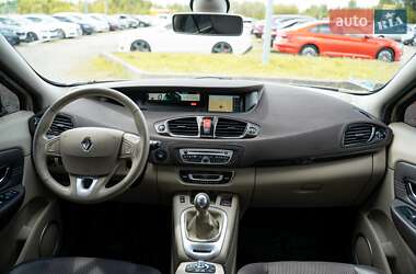 Мінівен Renault Scenic 2011 в 
