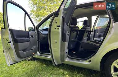 Минивэн Renault Scenic 2006 в 