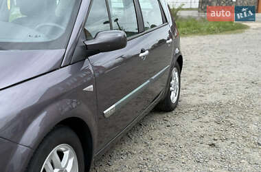 Минивэн Renault Scenic 2005 в 
