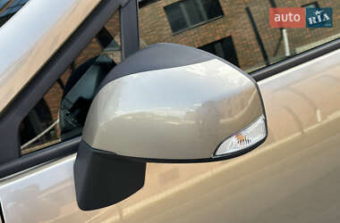 Минивэн Renault Scenic 2013 в 