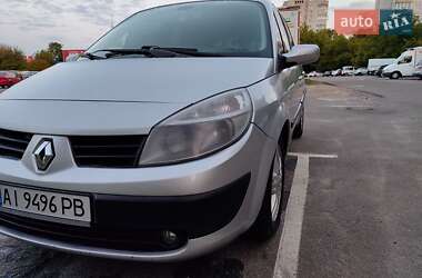 Минивэн Renault Scenic 2005 в 