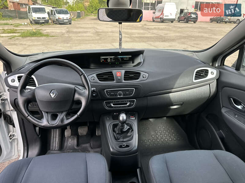 Мінівен Renault Scenic 2010 в Ніжині
